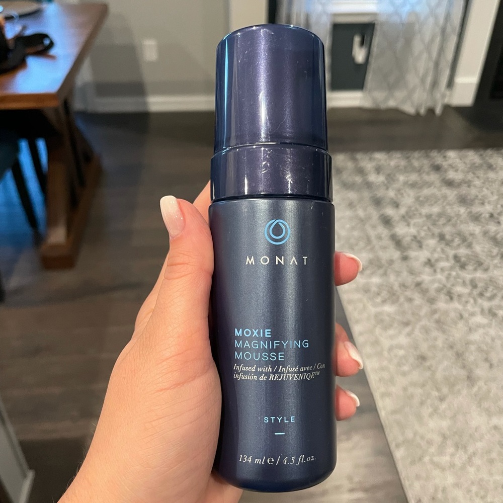 Monat Moxie Magnifying Mousse